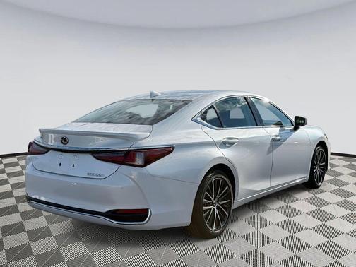 2024 Lexus ES 300h Premium