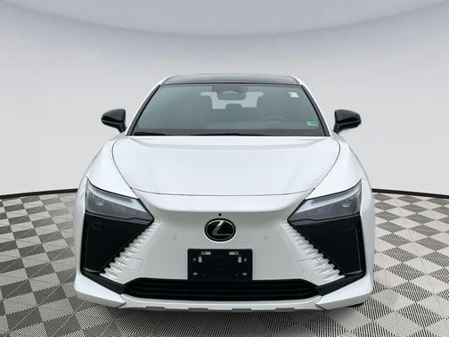 2023 Lexus RZ 450e Luxury