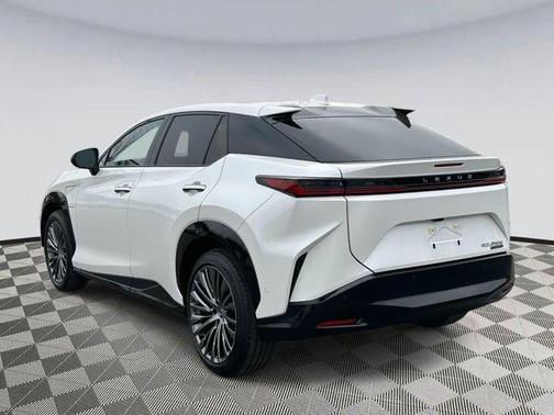 2023 Lexus RZ 450e Luxury