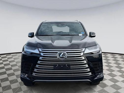 2026 Lexus LX 700h Luxury