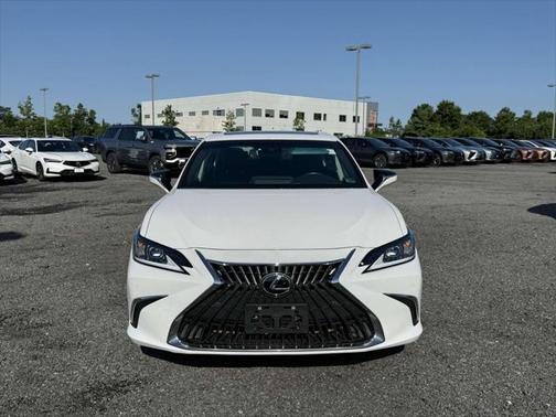 2022 Lexus ES 350 Base