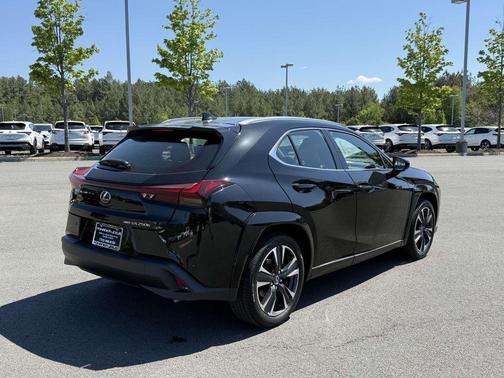 Obsidian 2023 Lexus UX 250h Base