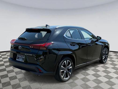 Obsidian 2023 Lexus UX 250h Base