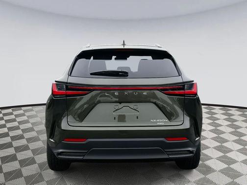 2026 Lexus NX 450h+ Luxury