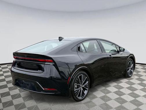 2025 Toyota Prius XLE