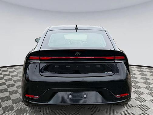 2025 Toyota Prius XLE