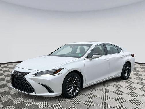 2024 Lexus ES 300h Ultra Luxury