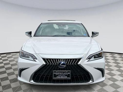 Eminent White Pearl 2022 Lexus ES 300h Luxury
