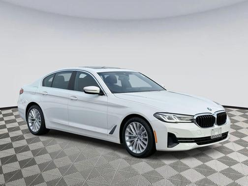 2022 BMW 530 i