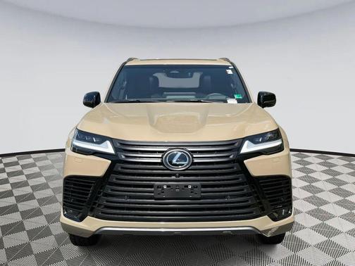 2025 Lexus LX 700h Overtrail