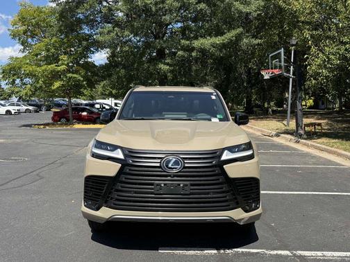 2025 Lexus LX 700h Overtrail