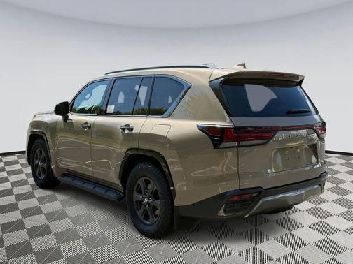2025 Lexus LX 700h Overtrail