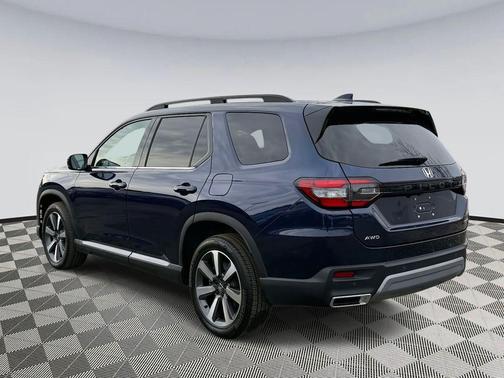 2024 Honda Pilot Touring 8-Passenger