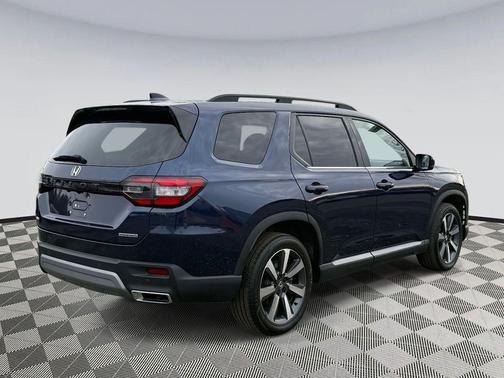 2024 Honda Pilot Touring 8-Passenger