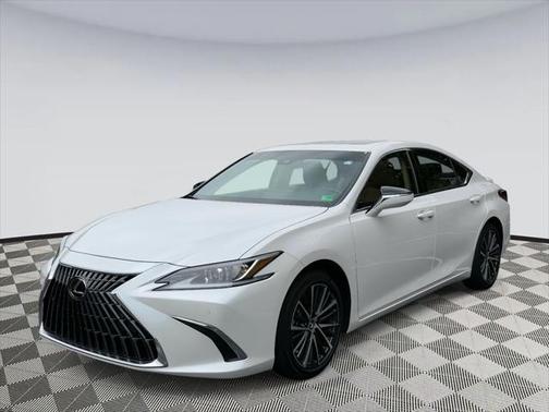 2025 Lexus ES 300h F SPORT Design