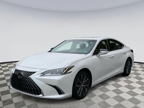 2025 Lexus ES 300h F SPORT Design