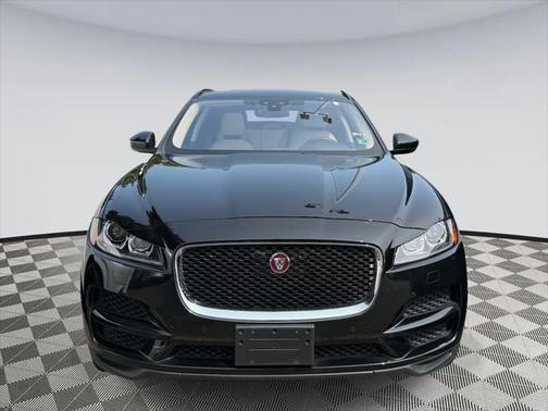 2019 Jaguar F-PACE 25t Premium
