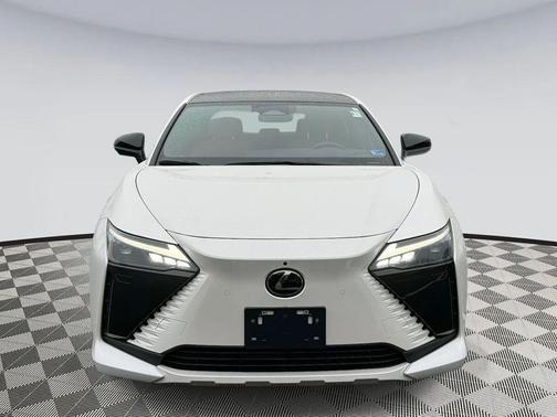 2023 Lexus RZ 450e Luxury