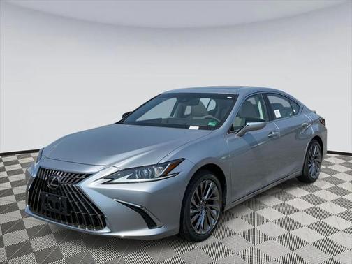 2025 Lexus ES 300h Luxury