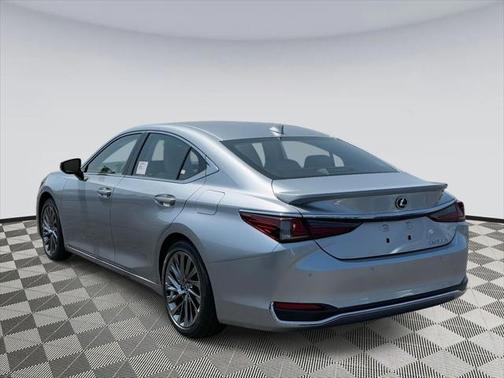 2025 Lexus ES 300h Luxury
