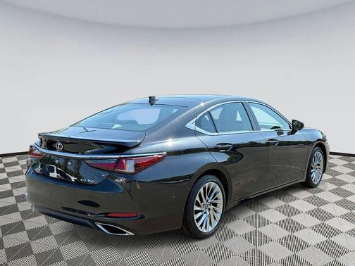 Caviar 2022 Lexus ES 350 Ultra Luxury