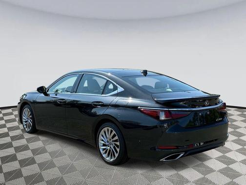 Caviar 2022 Lexus ES 350 Ultra Luxury