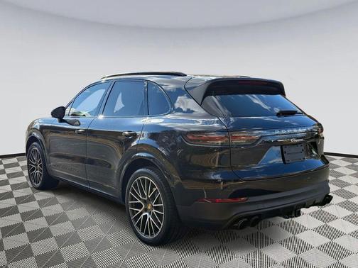 2021 Porsche Cayenne Cayenne