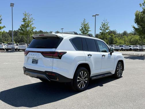Eminent White Pearl 2023 Lexus LX 600 Premium