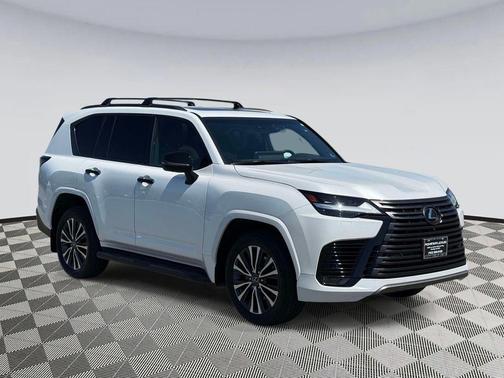 Eminent White Pearl 2023 Lexus LX 600 Premium