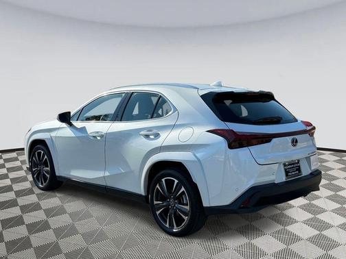 Eminent White Pearl 2025 Lexus UX 300h Premium