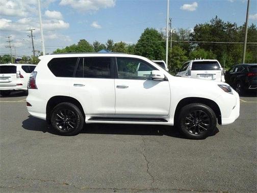 Photo 3 of 27 of 2020 Lexus GX 460 Base