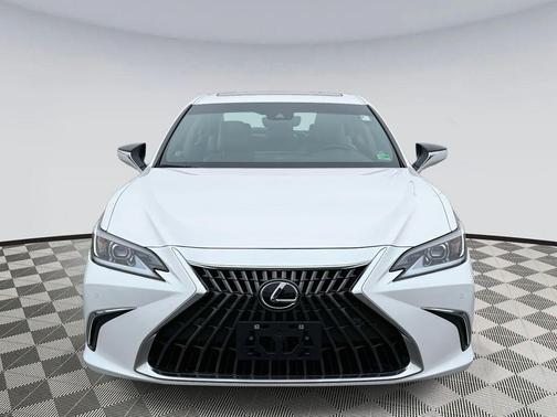 2025 Lexus ES 300h Premium