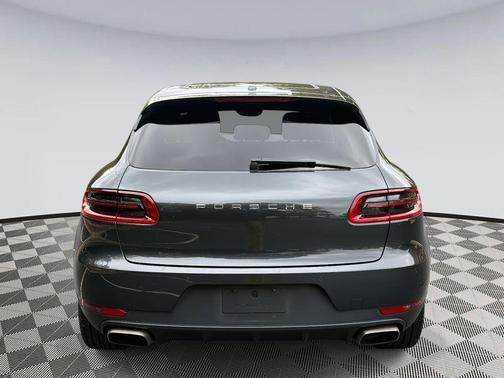2018 Porsche Macan Base
