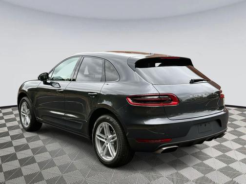2018 Porsche Macan Base