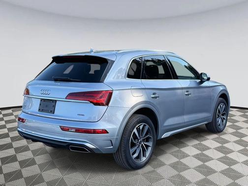 2023 Audi Q5 45 S line Premium Plus