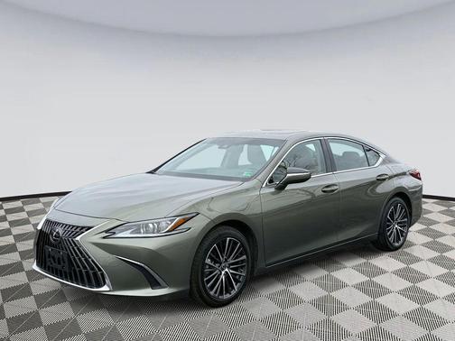 2025 Lexus ES 300h Premium