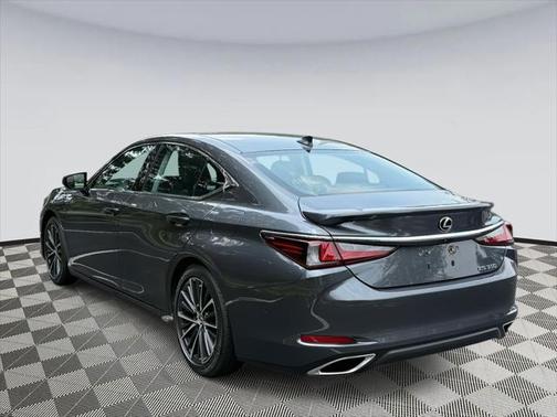 2022 Lexus ES 350 Base