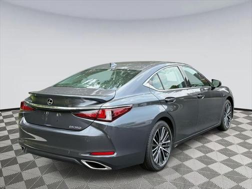 2022 Lexus ES 350 Base