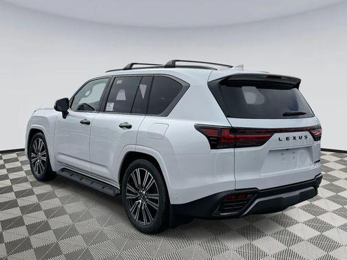 2026 Lexus LX 700h Luxury