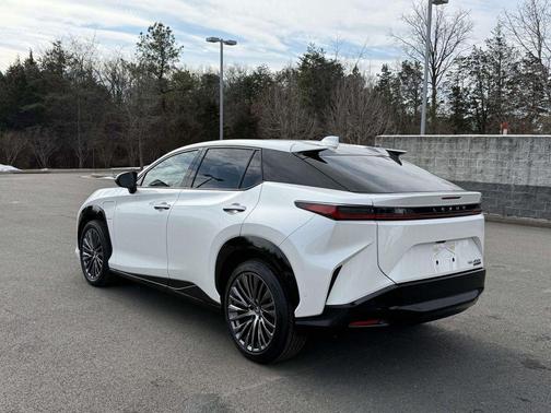 2023 Lexus RZ 450e Luxury