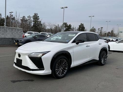 2023 Lexus RZ 450e Luxury