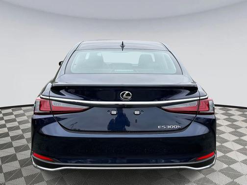 2025 Lexus ES 300h Premium