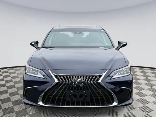 2025 Lexus ES 300h Premium