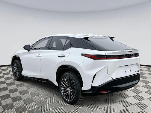 2023 Lexus RZ 450e Luxury