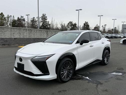2023 Lexus RZ 450e Luxury