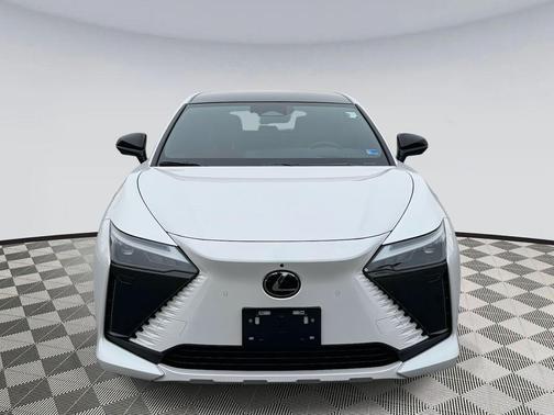 2023 Lexus RZ 450e Luxury