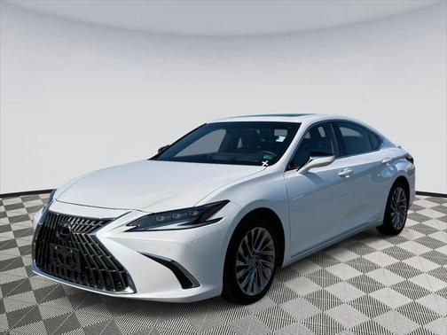 2025 Lexus ES 300h Ultra Luxury