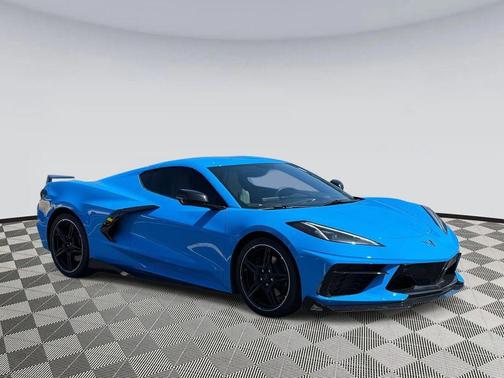 Rapid Blue 2021 Chevrolet Corvette Stingray w/2LT