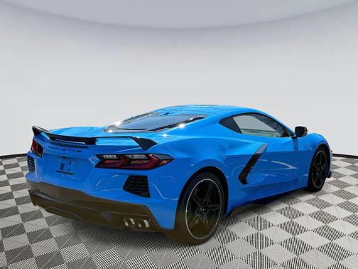 Rapid Blue 2021 Chevrolet Corvette Stingray w/2LT