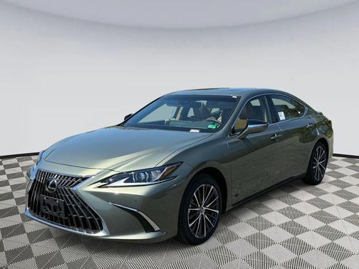 2025 Lexus ES 300h Base